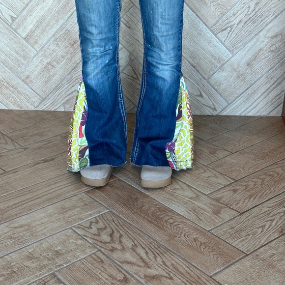 Vanity Custom Bellbottom Jeans - Picture 6 of 6